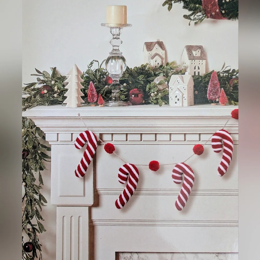NIB Large Cozy Candy Cane Christmas Garland 6 FT Peppermint Holiday Gingerbread